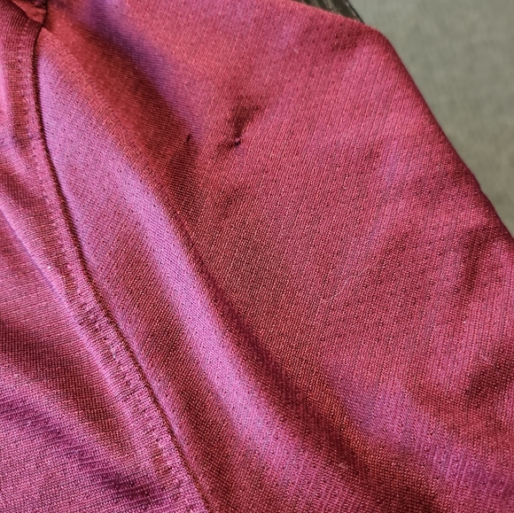 Virginia Tech T-Shirt - Picture 2 of 9